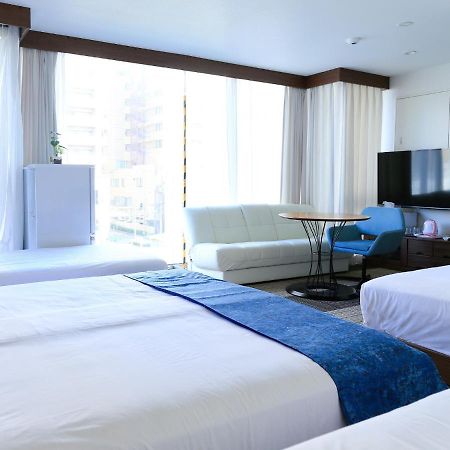 Sakuragawa Riverside Hotel - Vacation Stay 31893V Osaka Exteriör bild