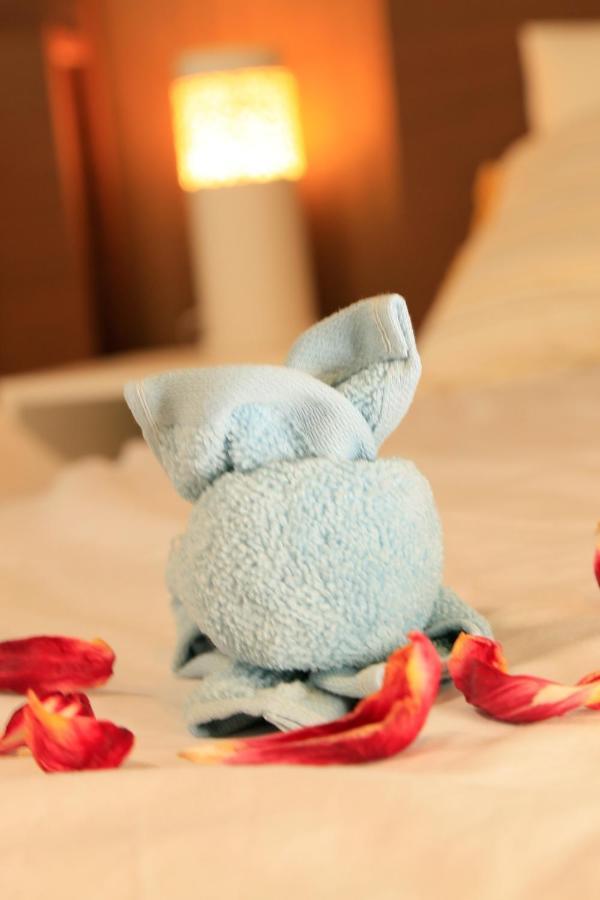 Sakuragawa Riverside Hotel - Vacation Stay 31893V Osaka Exteriör bild