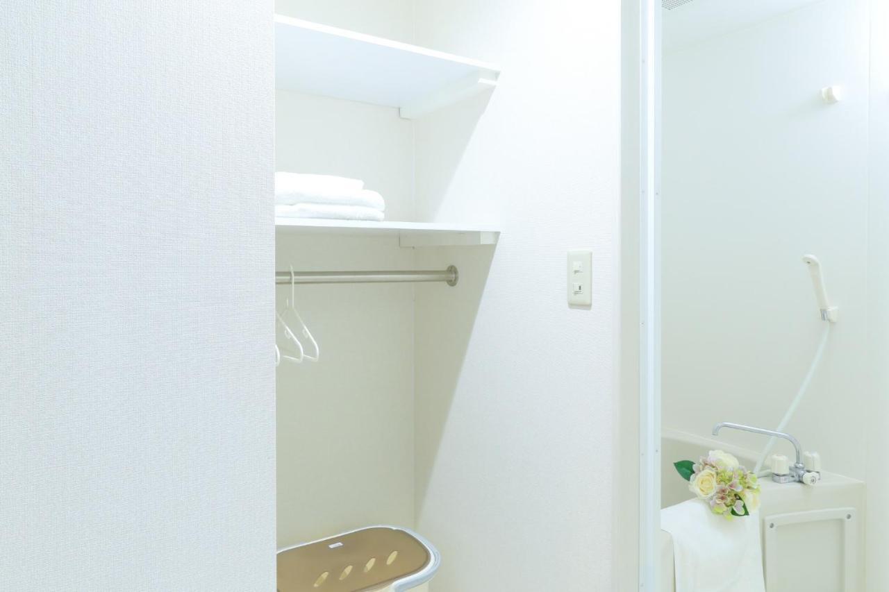 Sakuragawa Riverside Hotel - Vacation Stay 31893V Osaka Exteriör bild